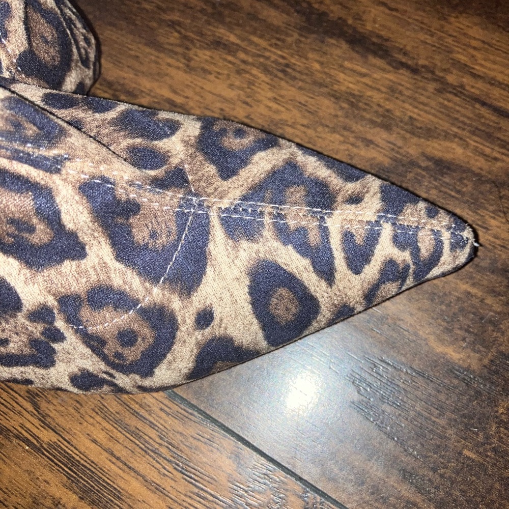 Leopard Print Pointed Toe Heels